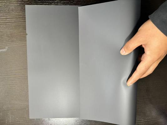 सुरक्षित पहुंच प्रबंधन के लिए लंबे समय तक चलने वाली अनुकूलन योग्य संपर्क रहित स्मार्ट पीईटी कार्ड सामग्री