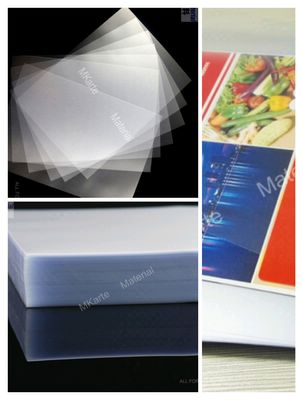 विभिन्न डिजिटल प्रिंटर HP Indigo / Konica Minolta के लिए घर्षण प्रतिरोधी पीवीसी ओवरले शीट