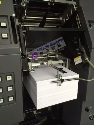 विभिन्न डिजिटल प्रिंटर HP Indigo / Konica Minolta के लिए घर्षण प्रतिरोधी पीवीसी ओवरले शीट